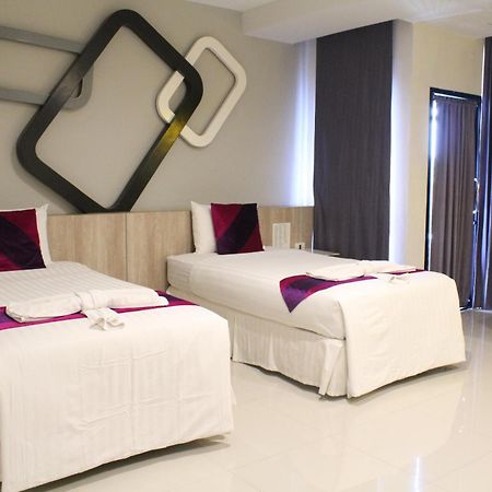 Phitsanulok United Hotel Kültér fotó
