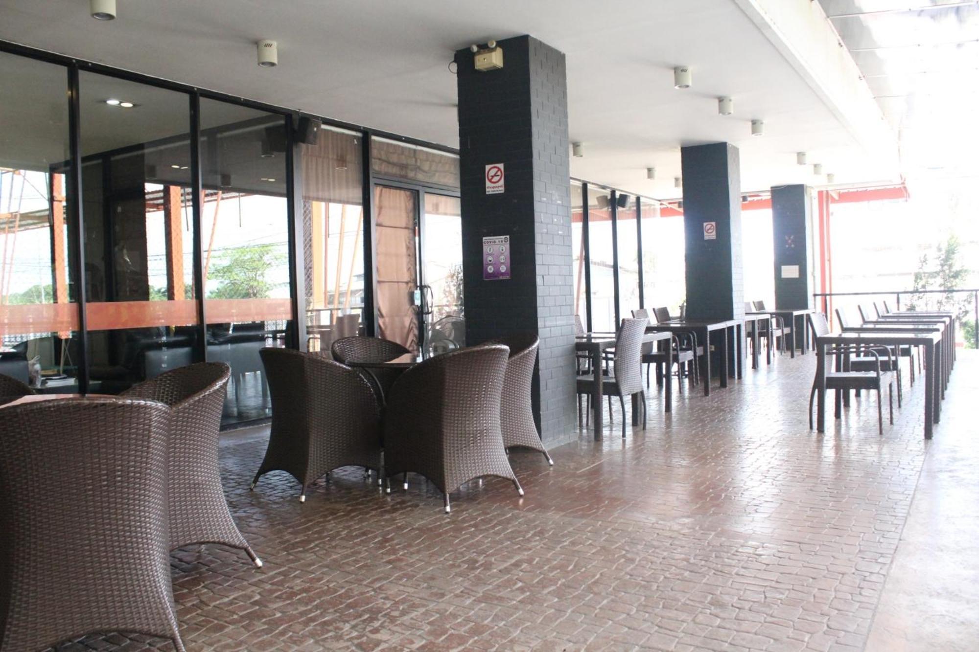 Phitsanulok United Hotel Kültér fotó