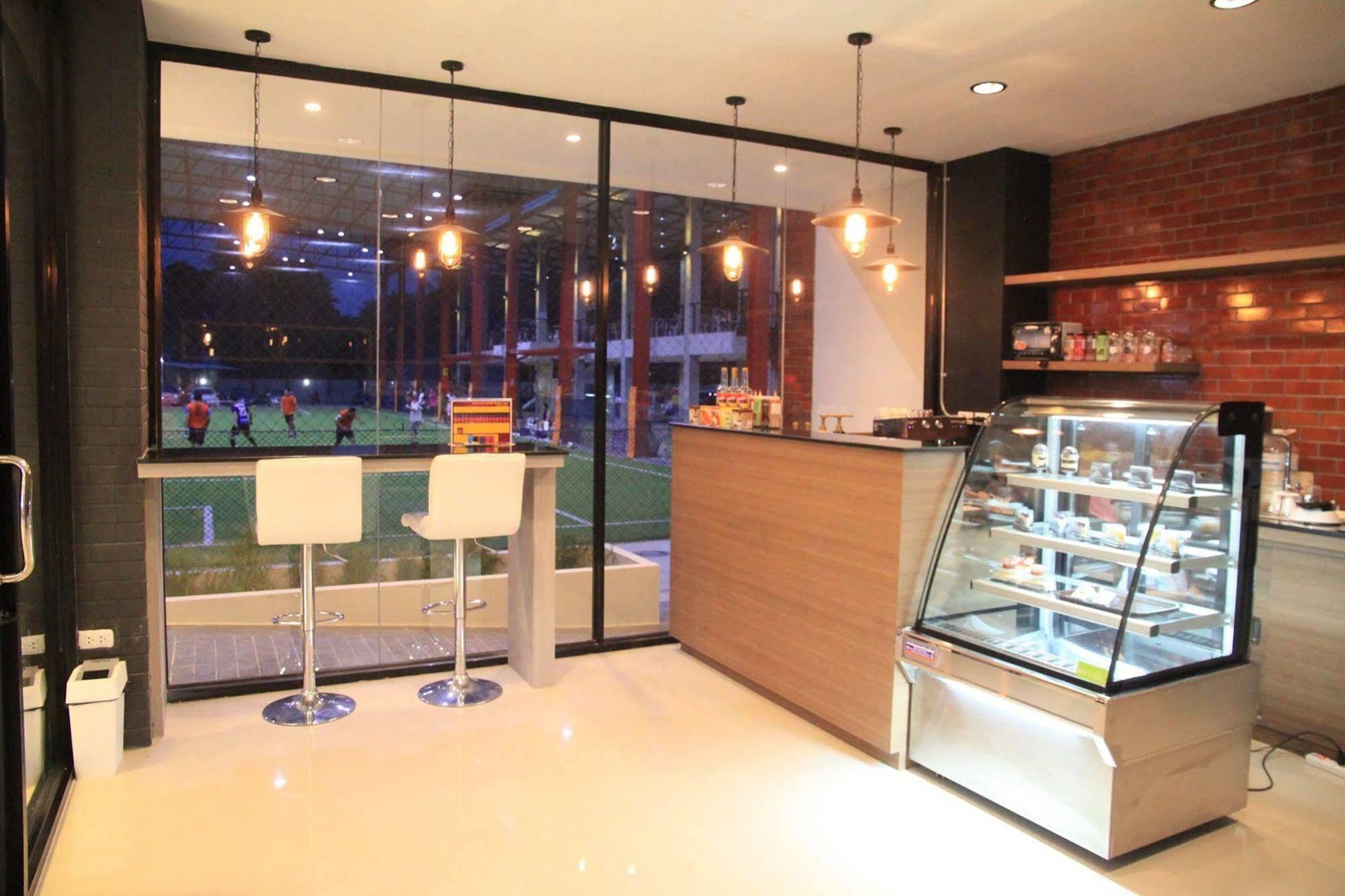 Phitsanulok United Hotel Kültér fotó